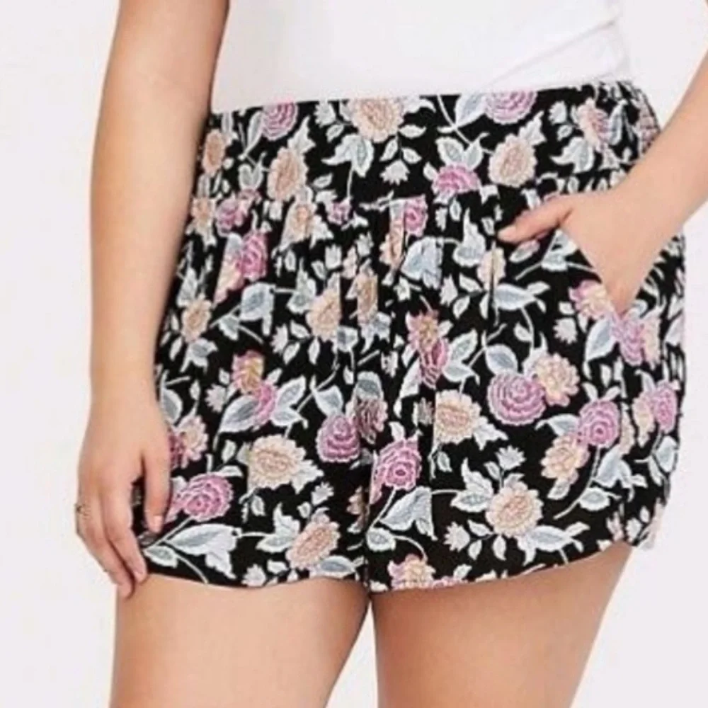 Torrid Gauze SHORTS Floral Smocked Waist 3X